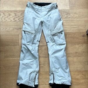 Women’s Burton AK Gore-Tex Snowboard Pants / medium